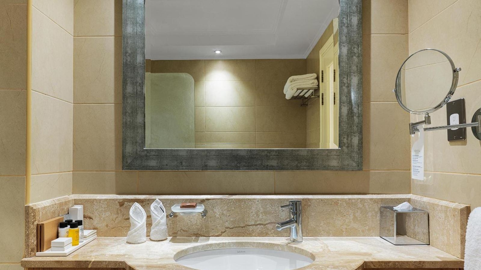 rooms-grand-superior-room-seaview-balcony-or-terrace-adults-only