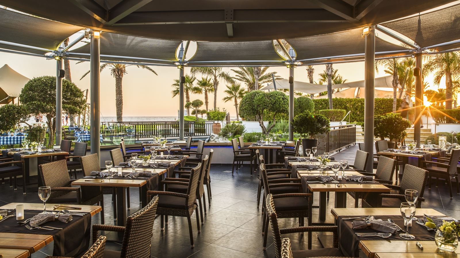 restaurants-restaurants