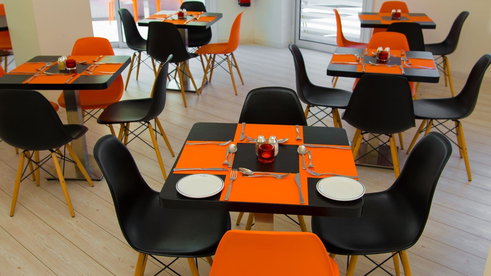 restaurants-restaurants