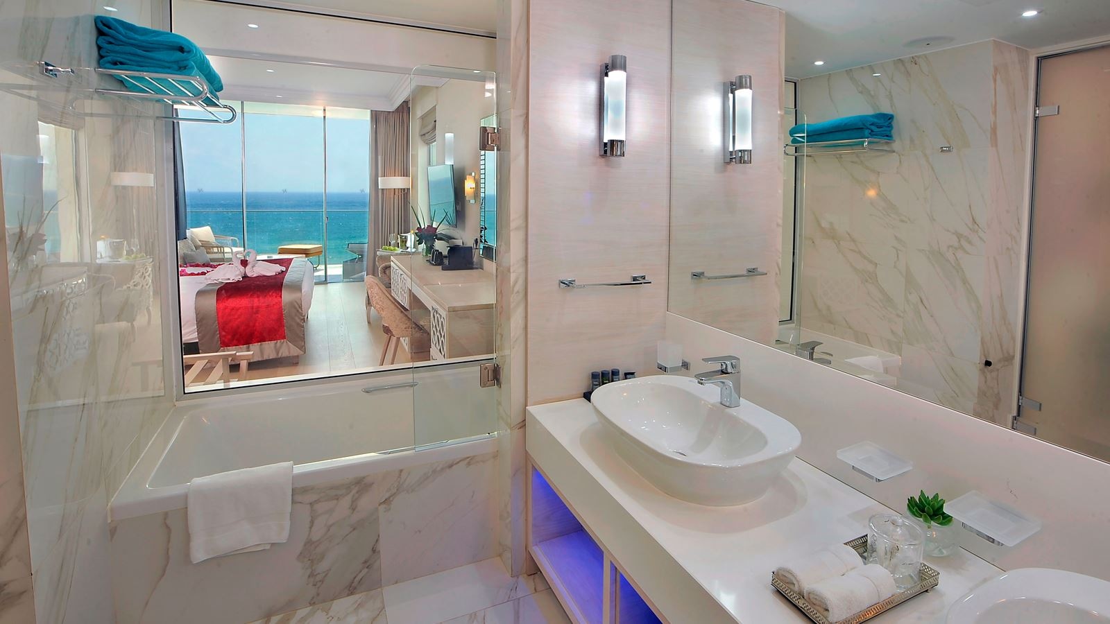 rooms-honeymoon-suite-seaview