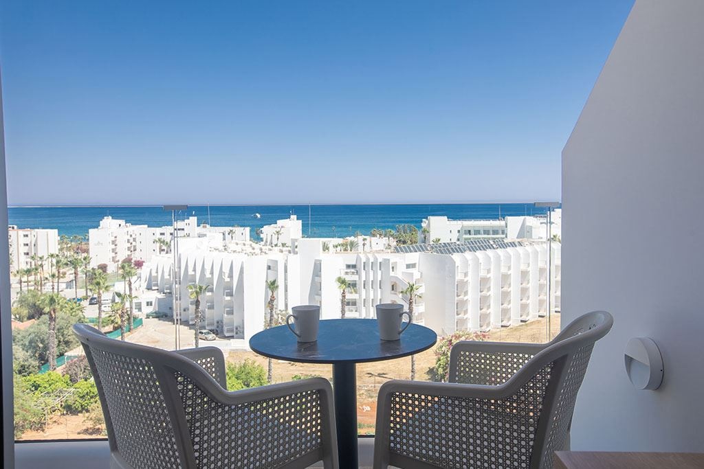 rooms-double-room-seaview-balcony