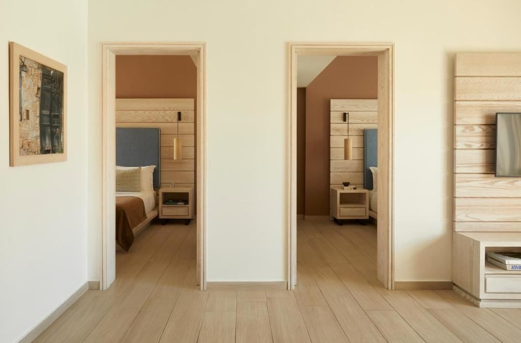 rooms-two-bedroom-suite-swim-up-bungalow