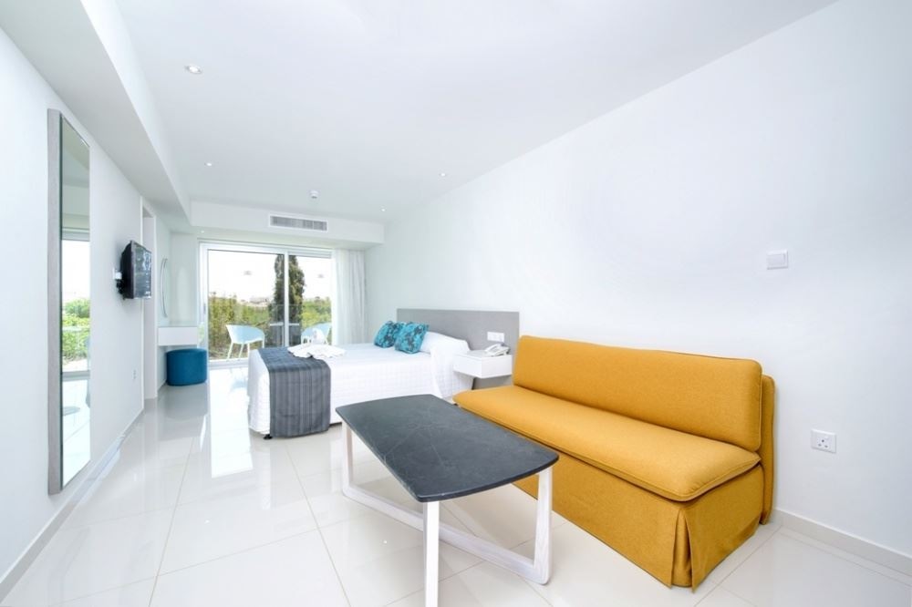 rooms-family-room-standard