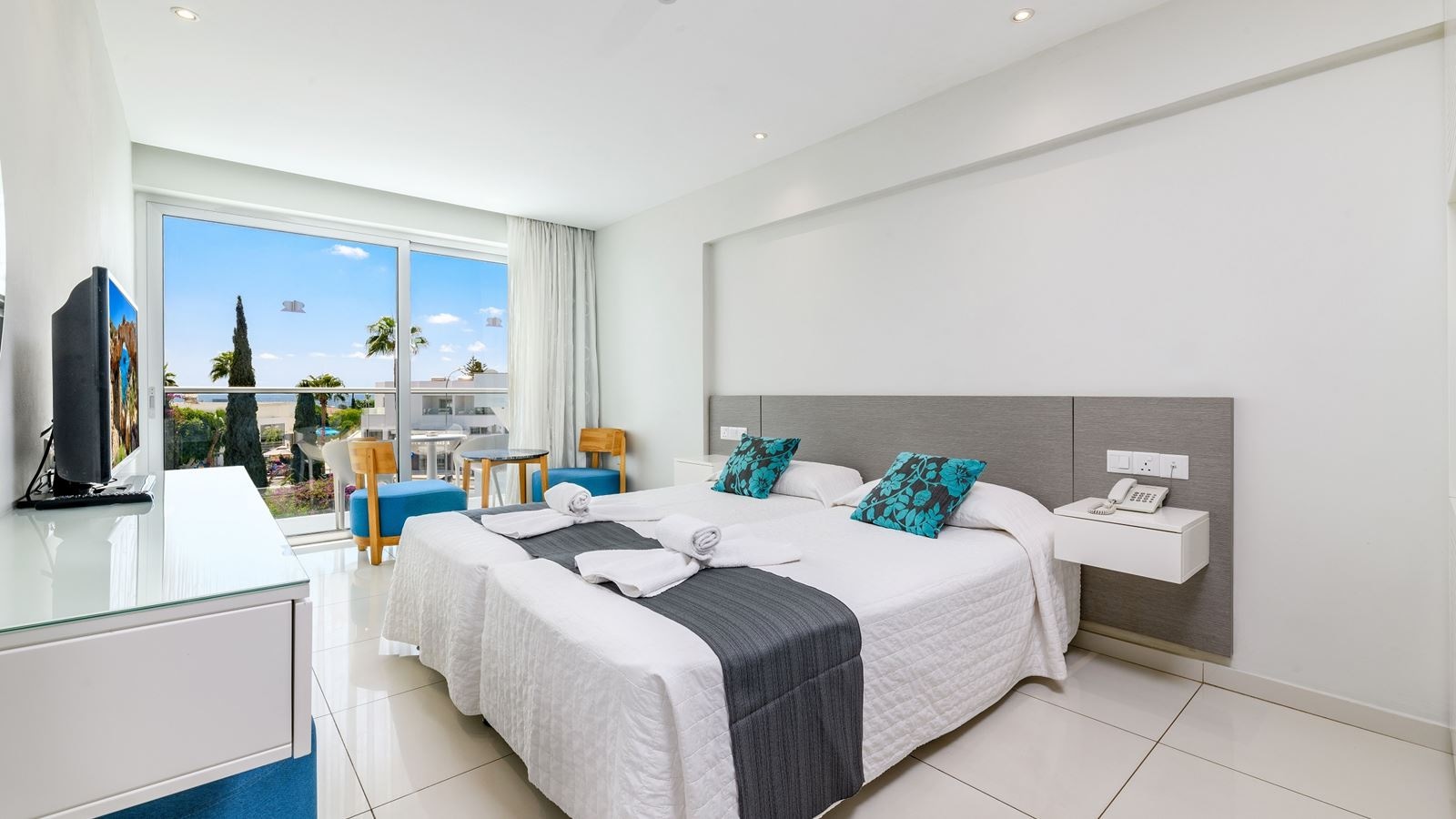 rooms-twin-inland-view