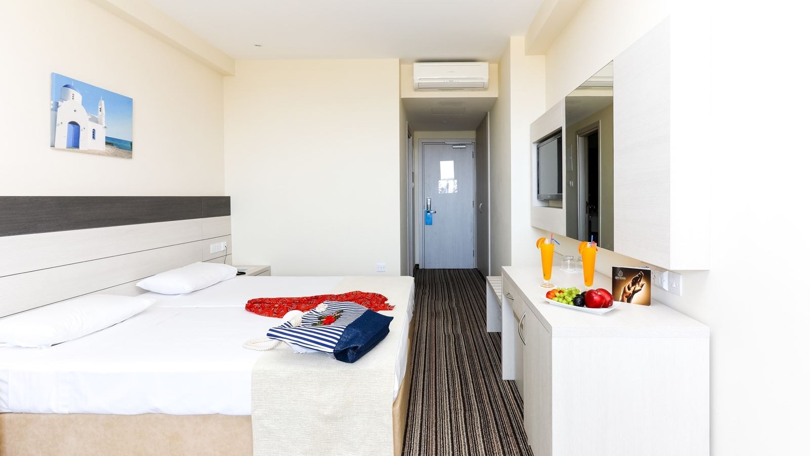 rooms-standard-roombalcony-or-terrace