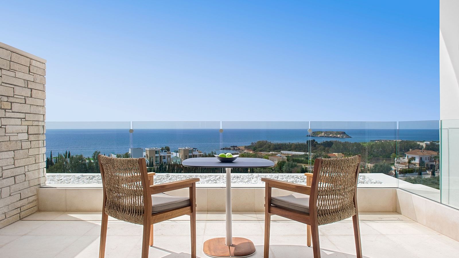 rooms-room-panoramaview-balcony-or-terrace