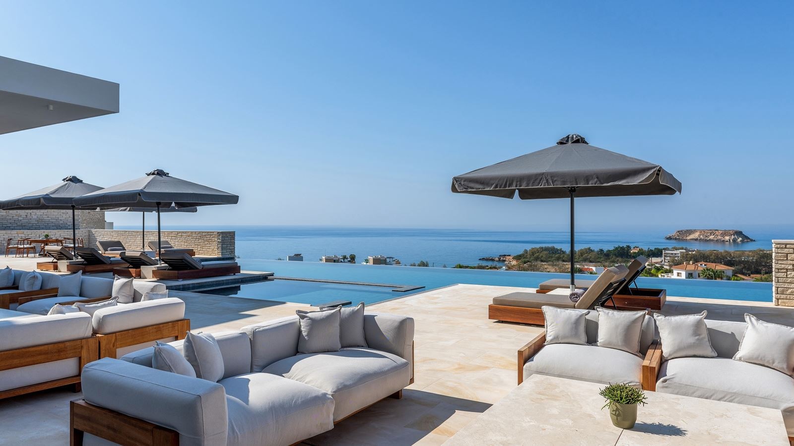 rooms-presidential-suite-privatepoolterrace