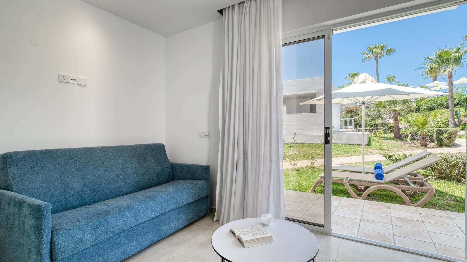 rooms-familysuite-seaview