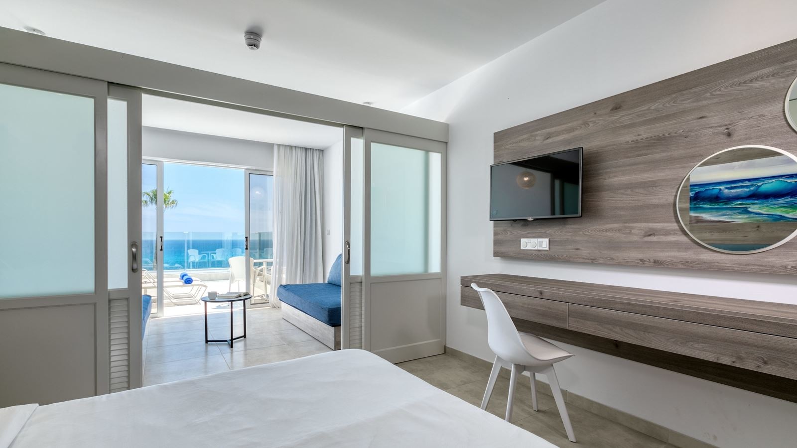 rooms-standard-room-inland-view-balcony