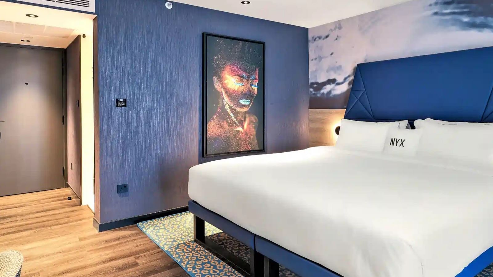 rooms-double-design-room-sea-ront