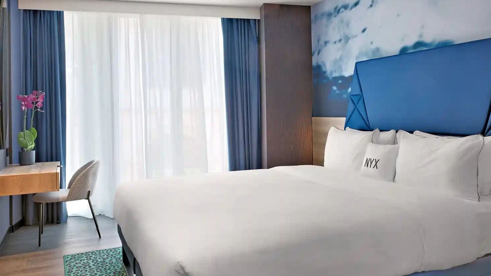 rooms-superior-room-inland-view