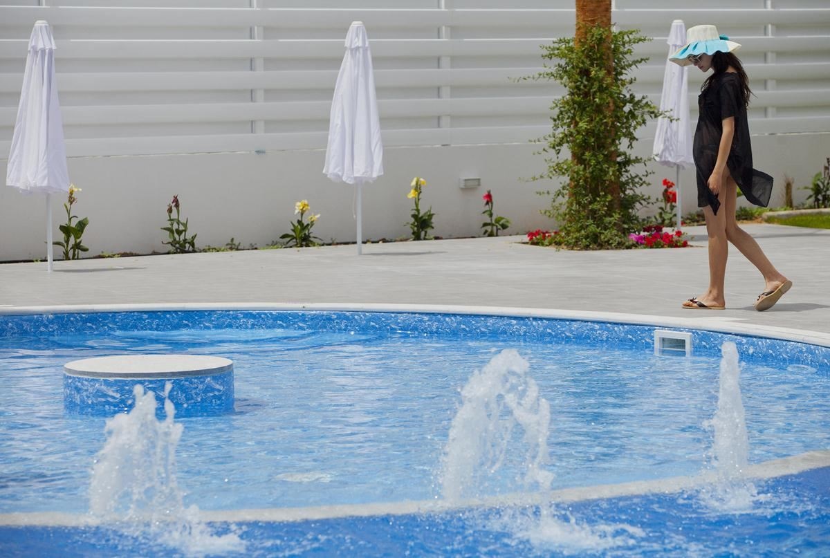 pools-outdoor--indoor-childrens-pool