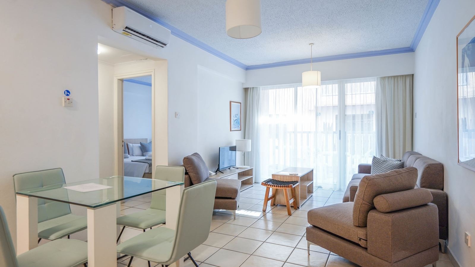 rooms-1-bedroom-superior-apartment--balcony