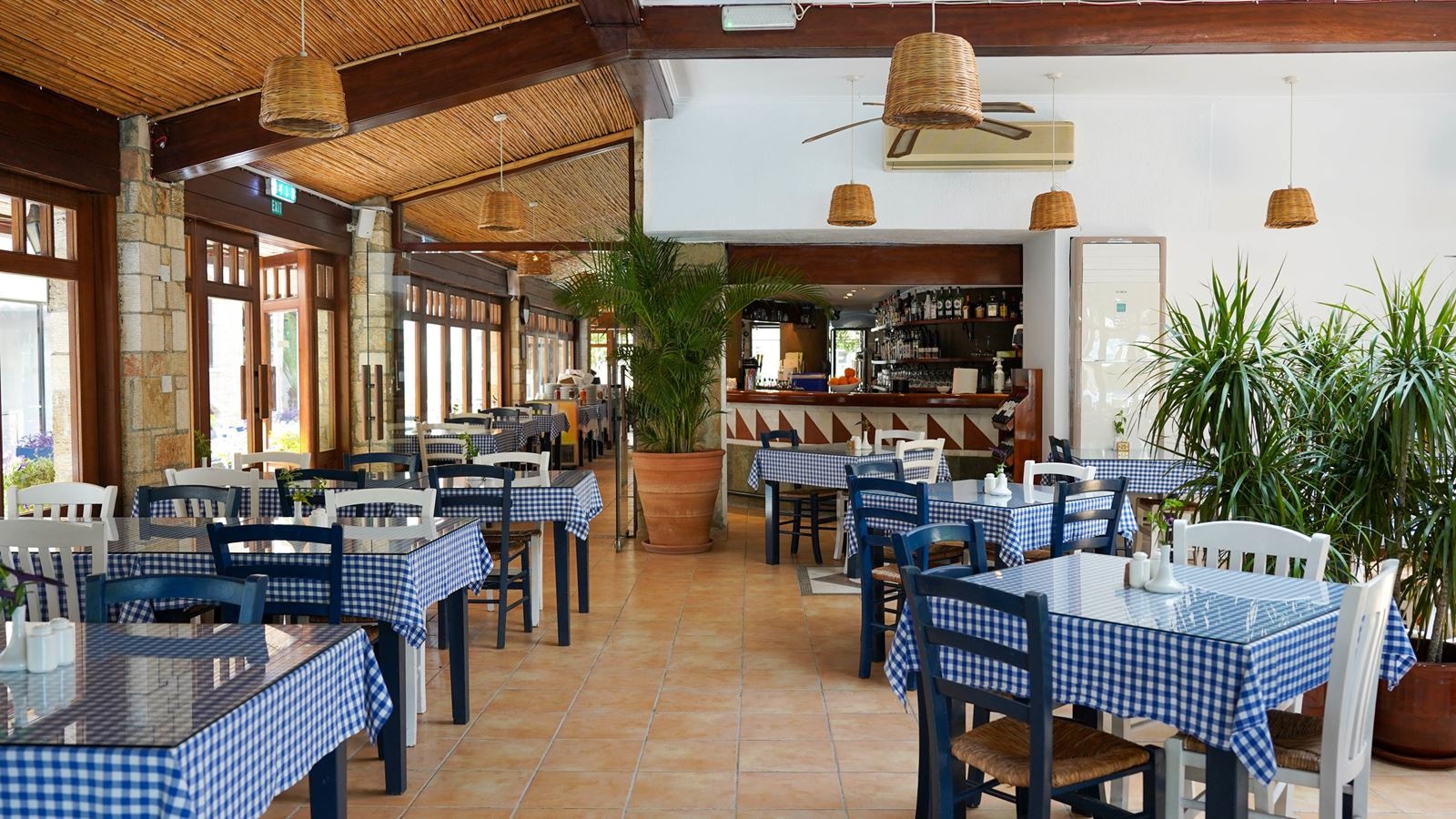 restaurants-restaurants