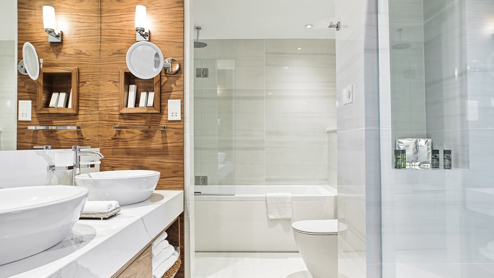 rooms-juniorsuite-inland-view