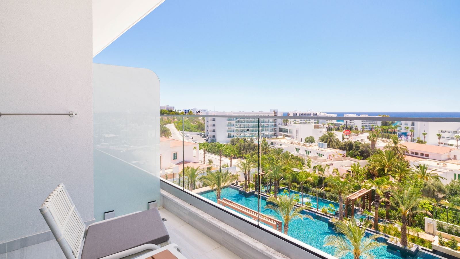 rooms-deluxe-room-garden-pool-view-balcony-or-terrace