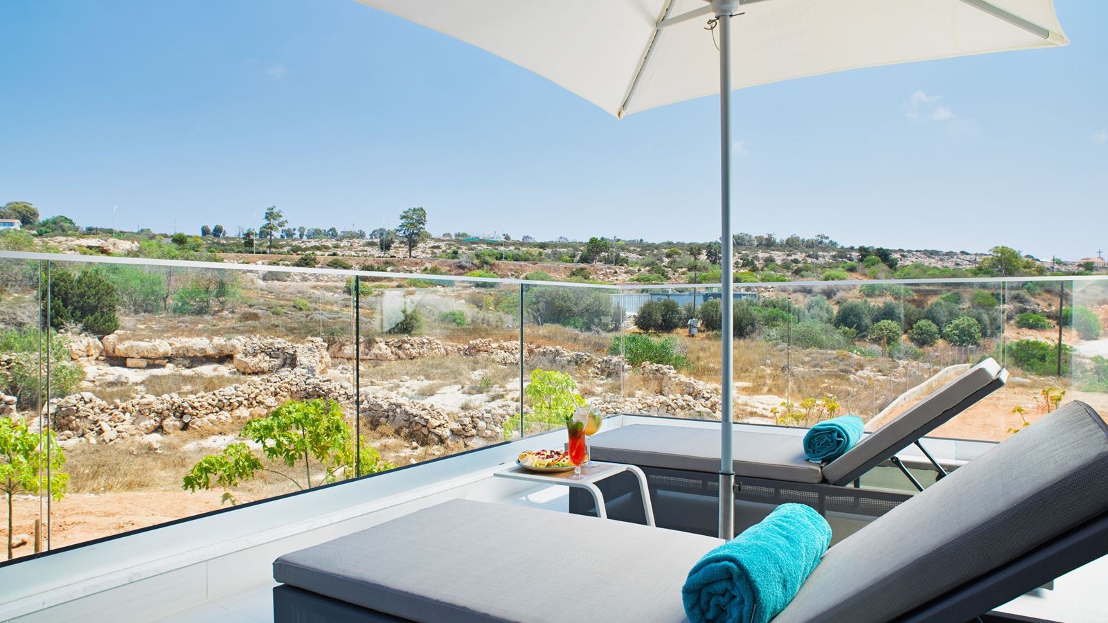 rooms-superior-room-inland-view