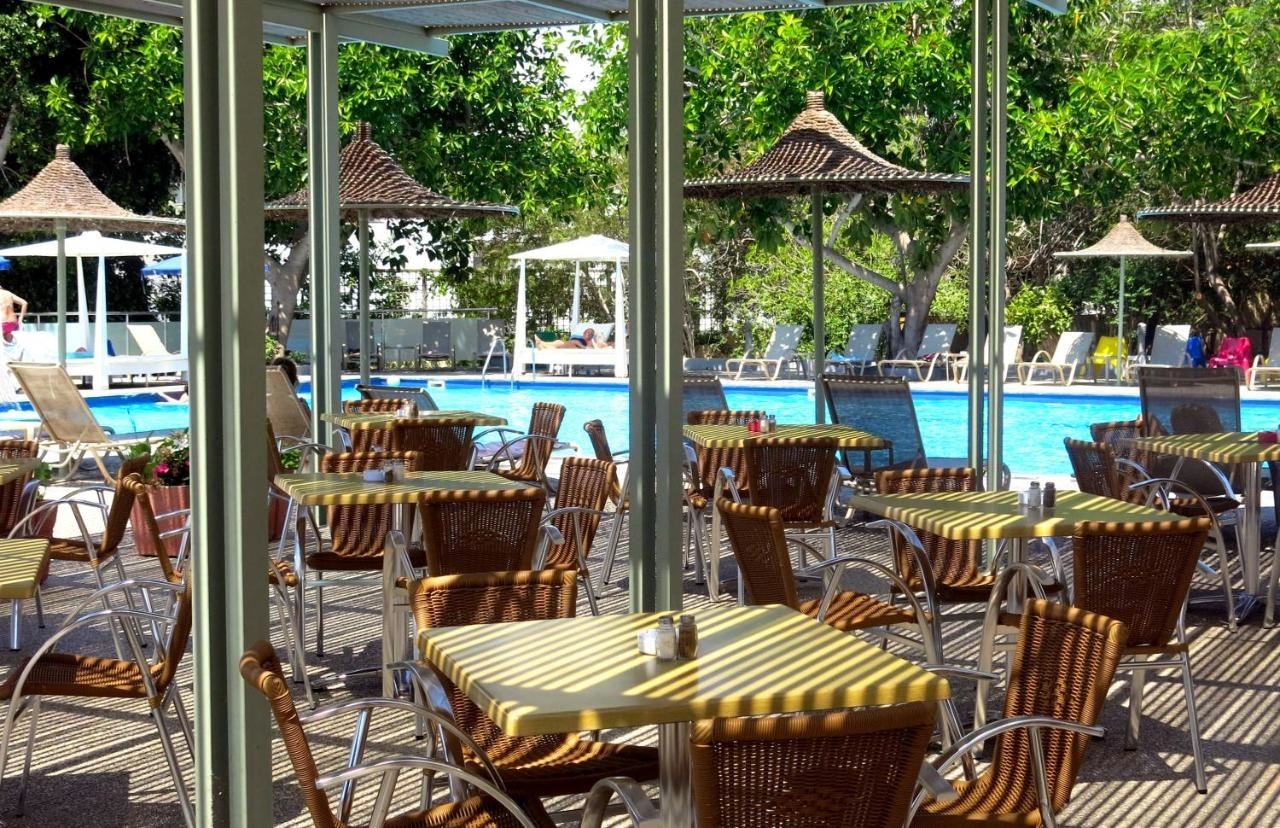 restaurants-restaurants