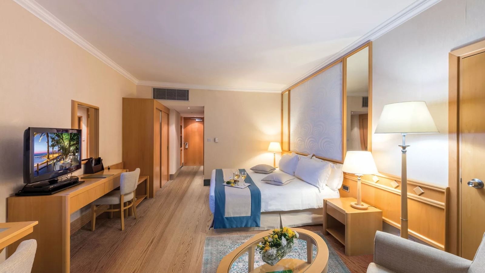 rooms-junior-suite-landview