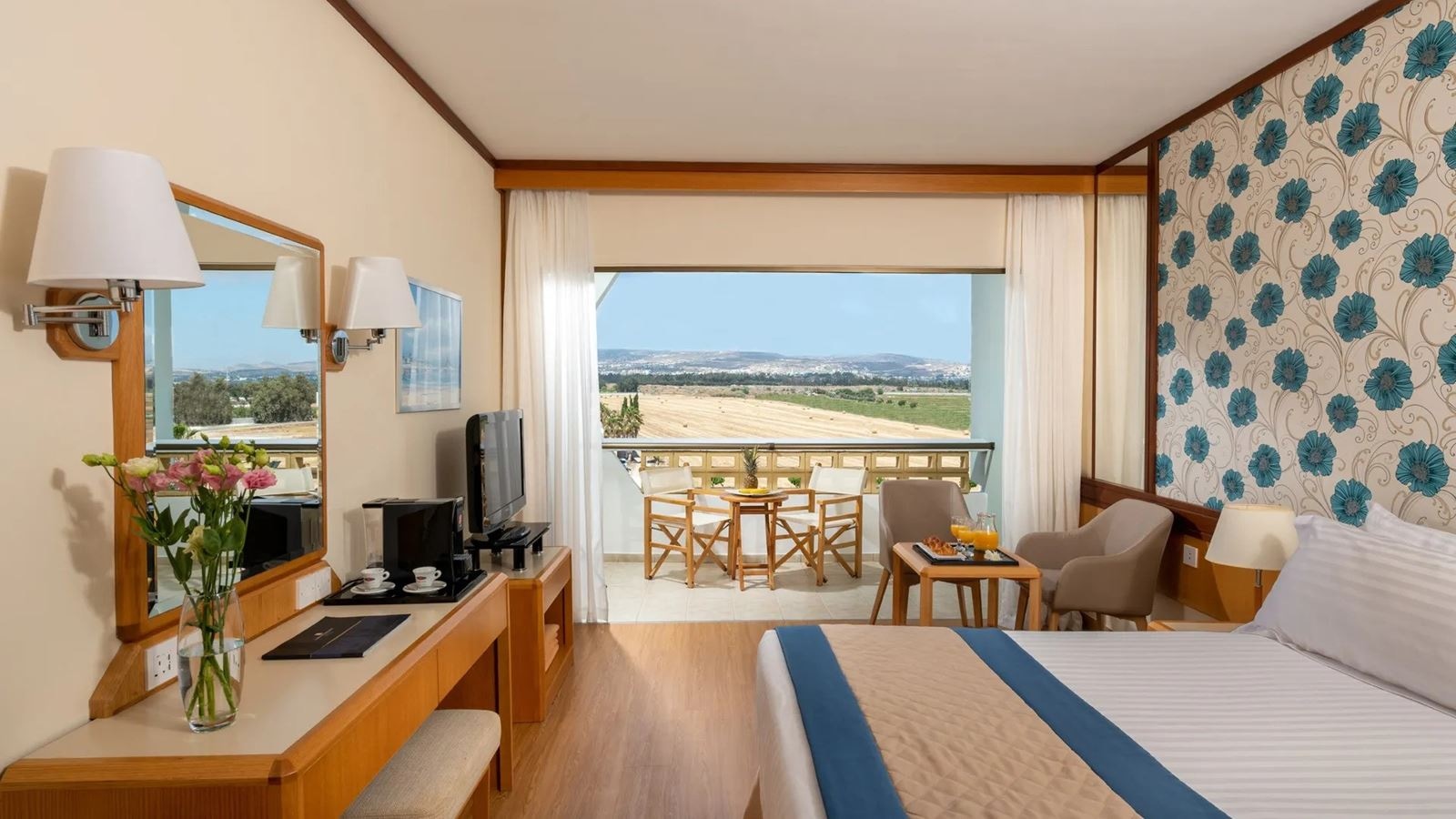 rooms-elite-room-superior-landview