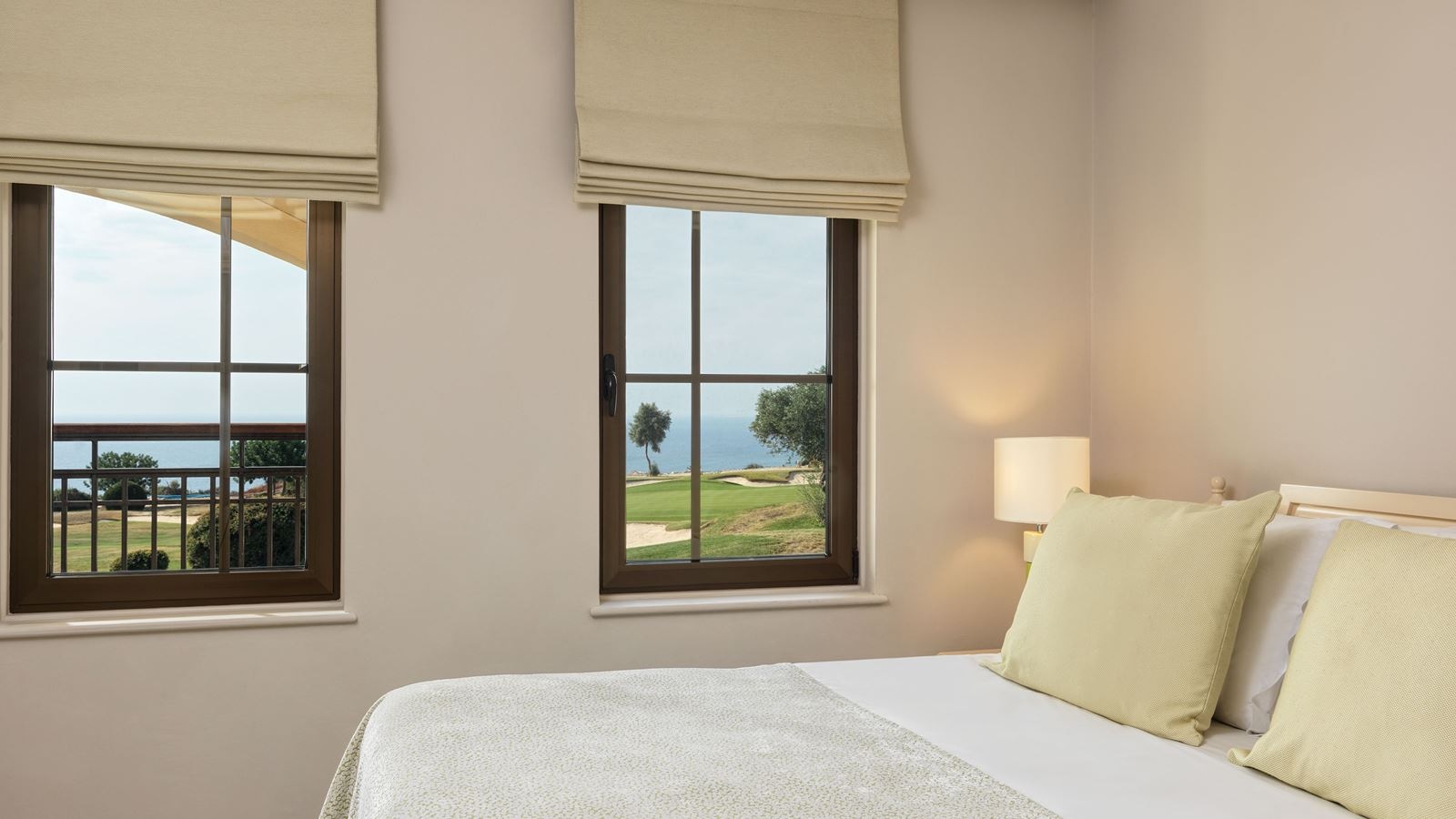 rooms-one-bedroom-suite-golf--sea-view