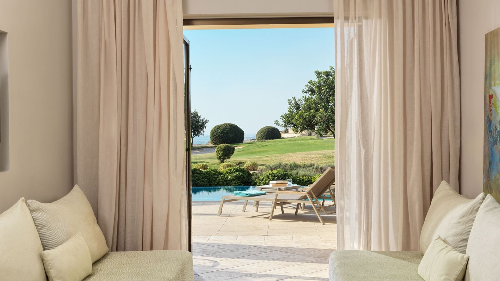 rooms-one-bedroom-suite-swim--up-golf--sea-view