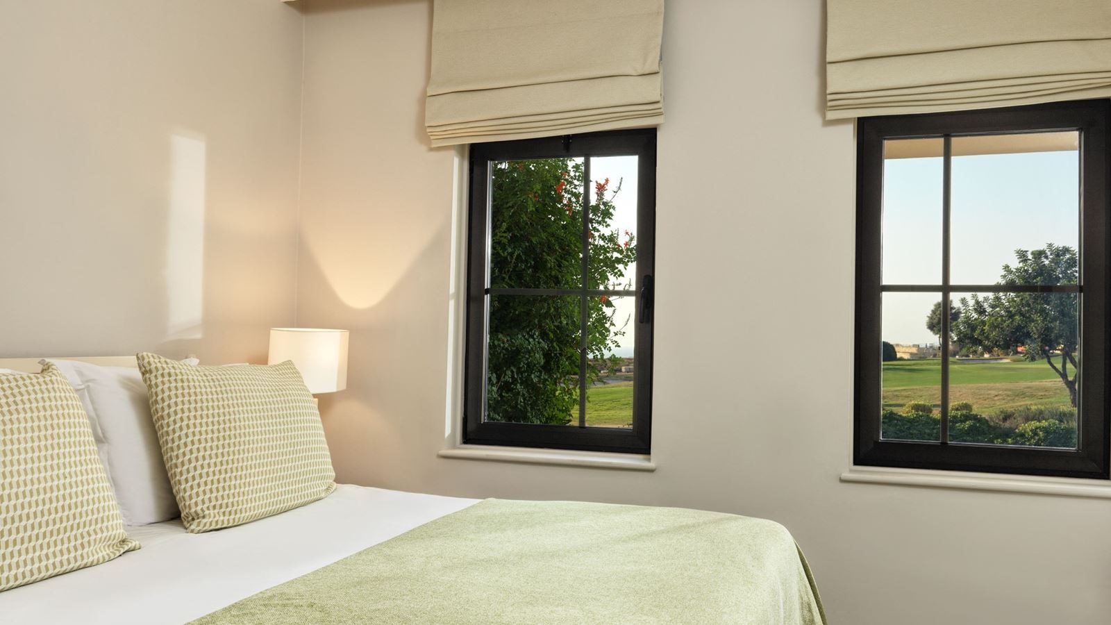 rooms-one-bedroom-suite-private-pool-limited-sea-view