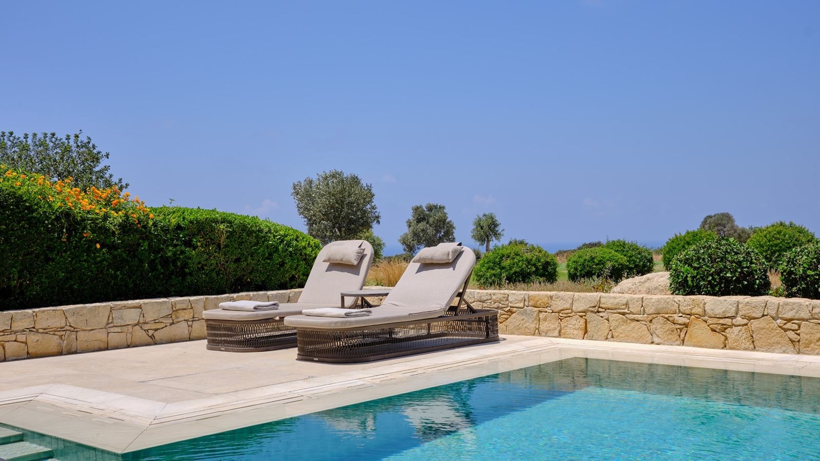 rooms-aphrodite-suite-private-pool-golf--sea-view