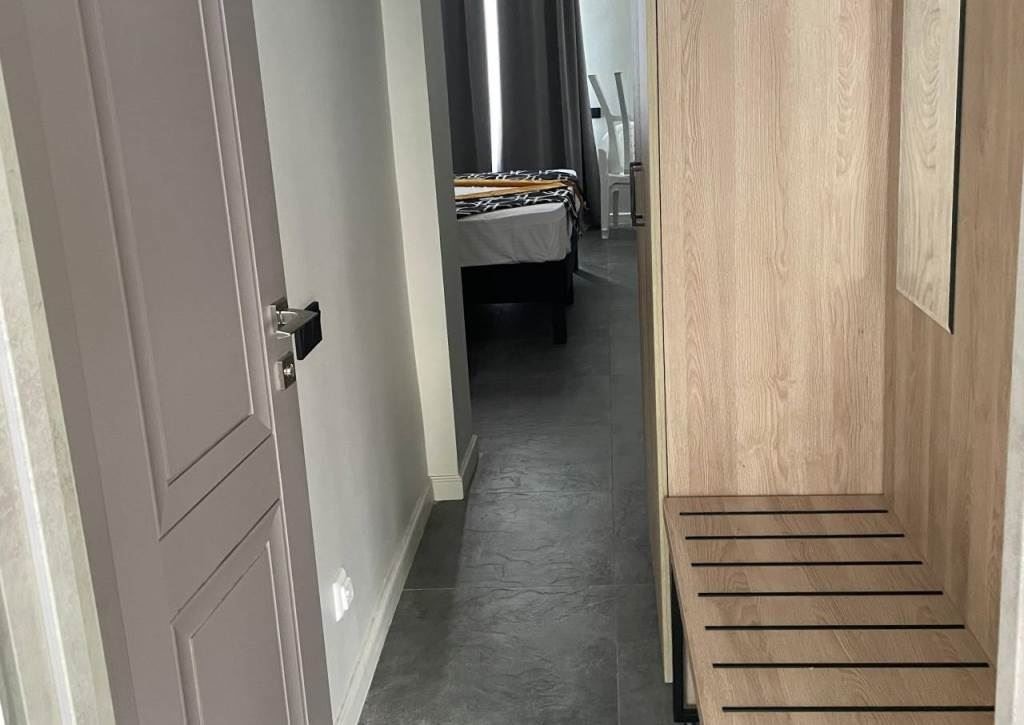 rooms-ecro-balcony-corp-1