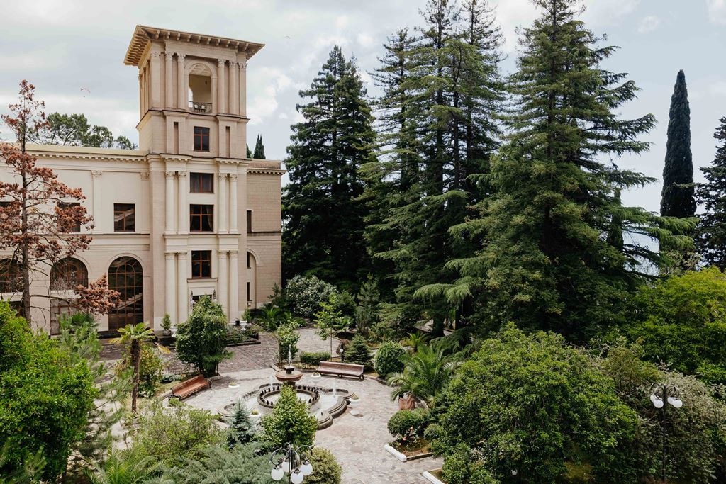 general-main-building