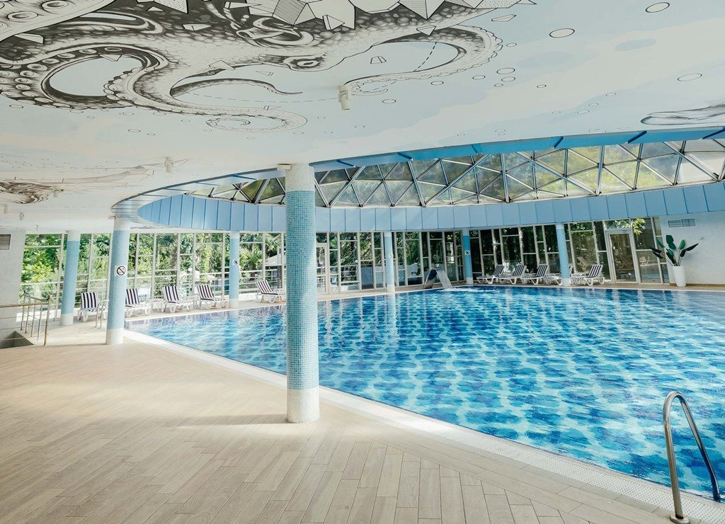 pools-indoor-pool
