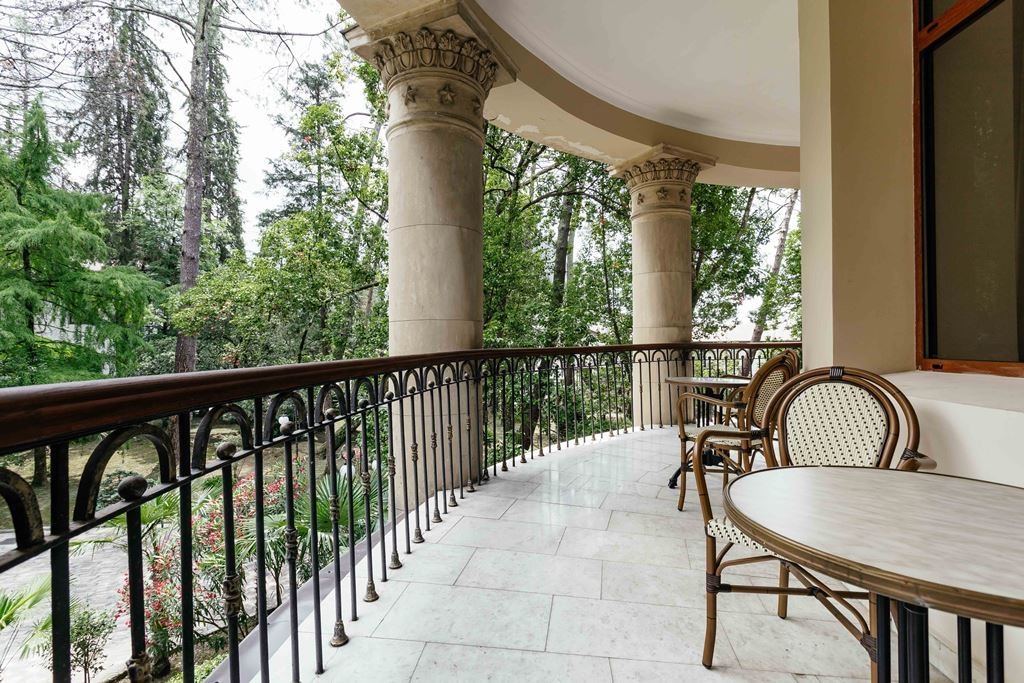 rooms-apartment-3-rooms-terrace-parkmountain