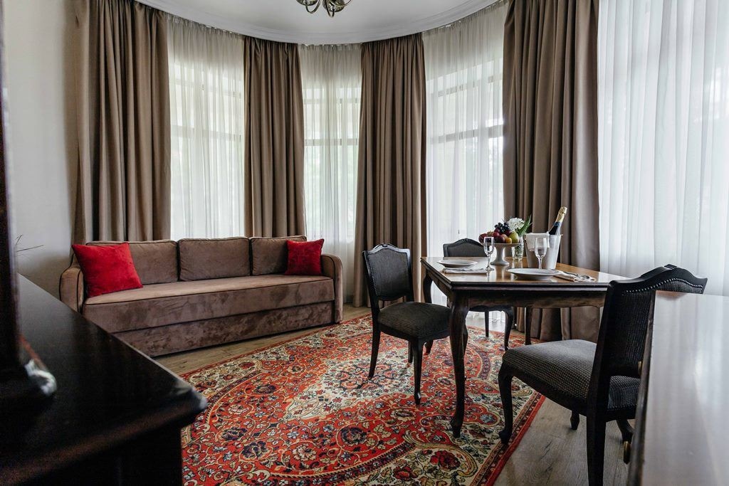 rooms-apartment-3-rooms-terrace-parkmountain