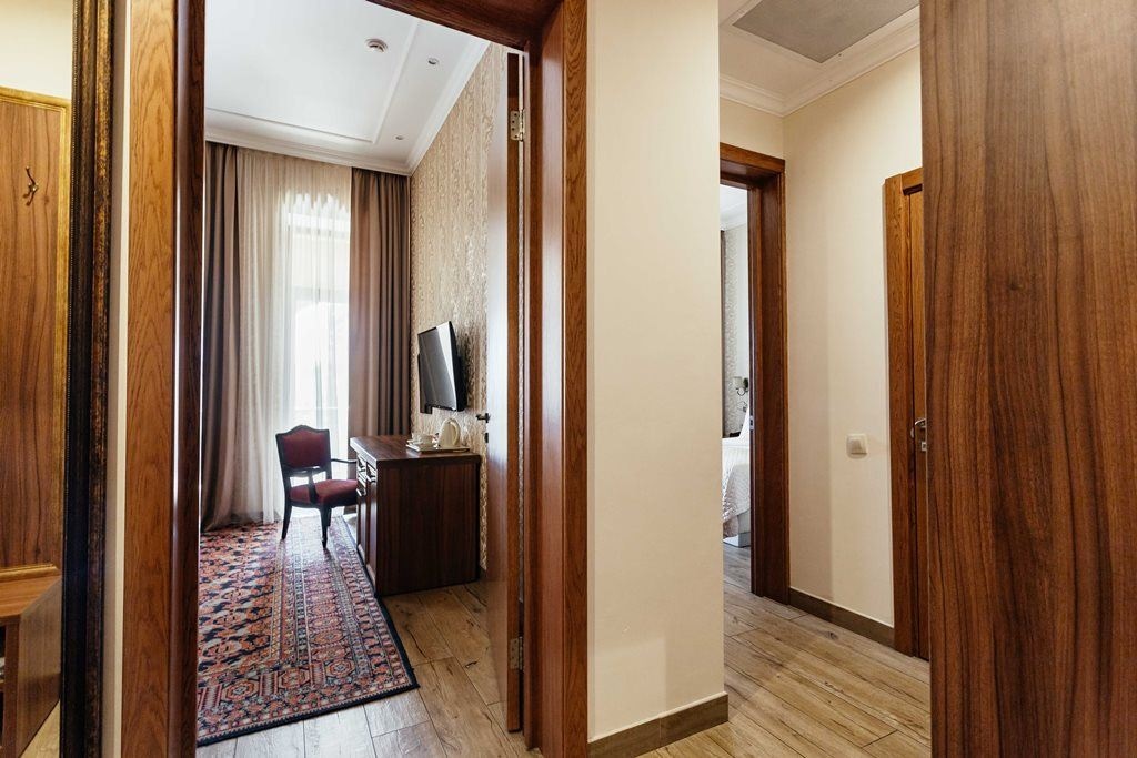 rooms-suite-2-rooms-balcony-sea-view