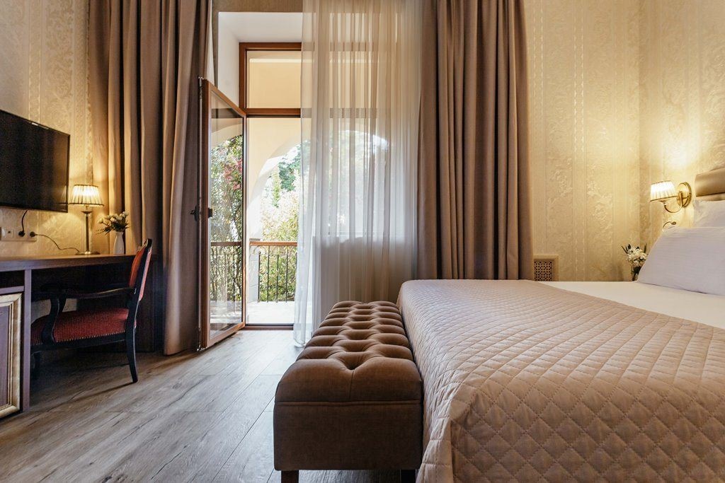 rooms-suite-2-rooms-balcony-sea-viewpark