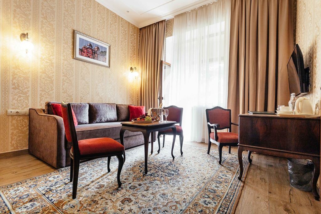 rooms-suite-2-rooms-balcony-sea-viewpark