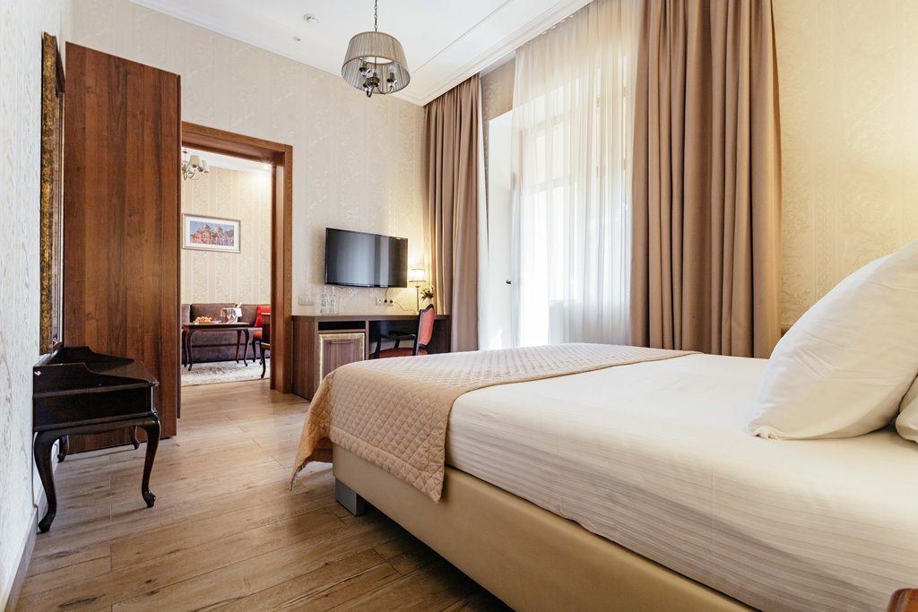 rooms-suite-2-rooms-balcony-sea-viewpark