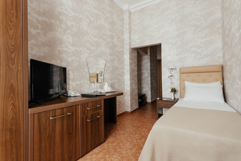 rooms-standart-single-balcony-park-viewkorp-3