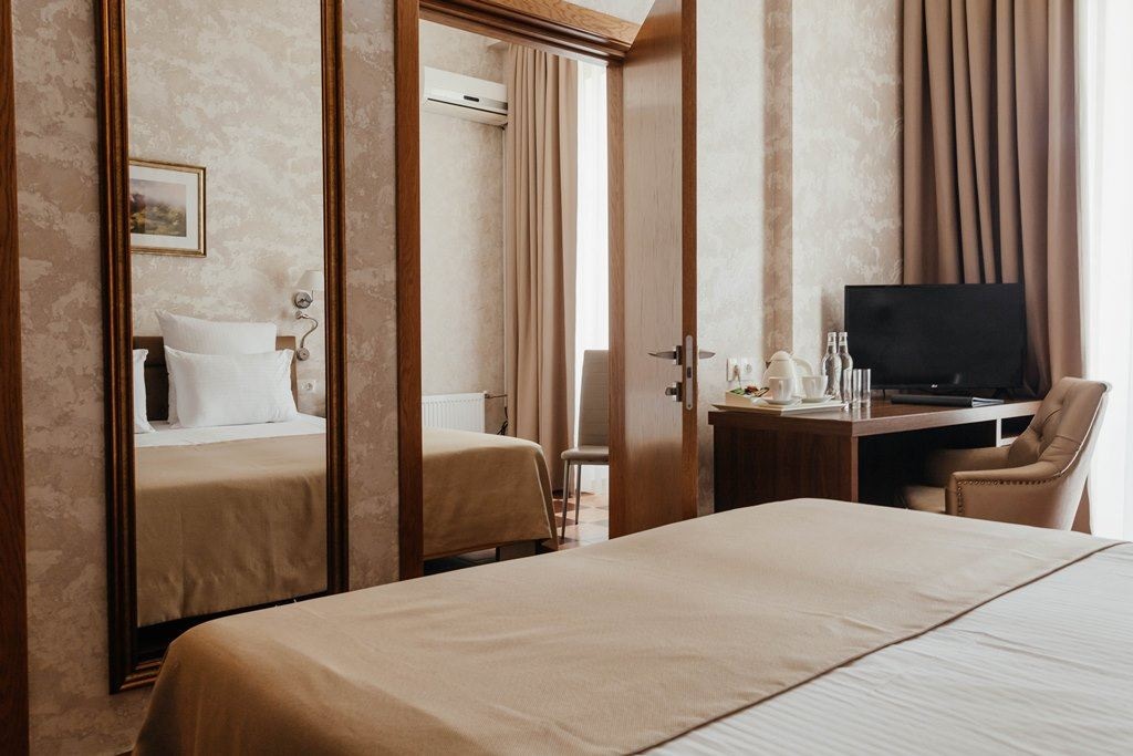 rooms-family-suite-balcony-sea-view