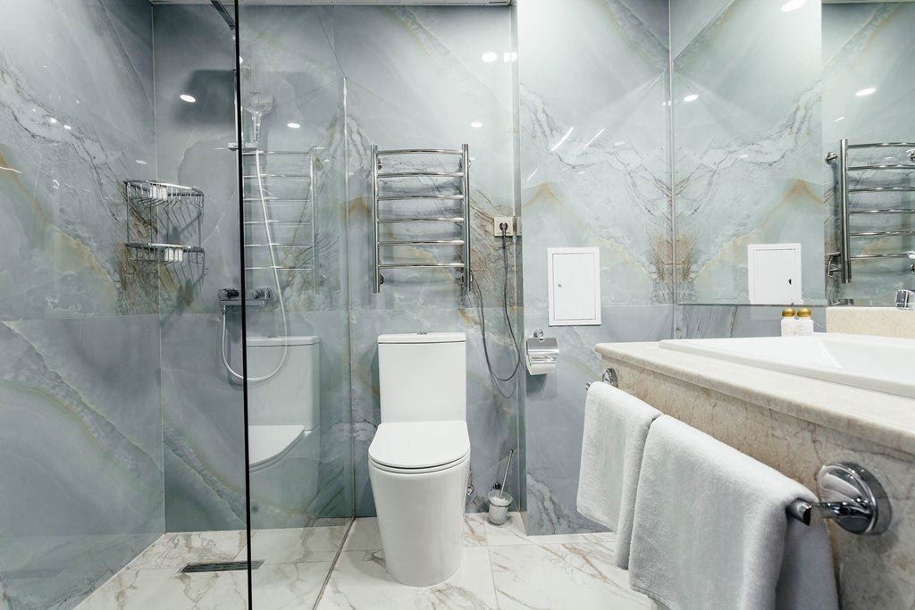 rooms-apartment-3-rooms-balcony-side-sea-view