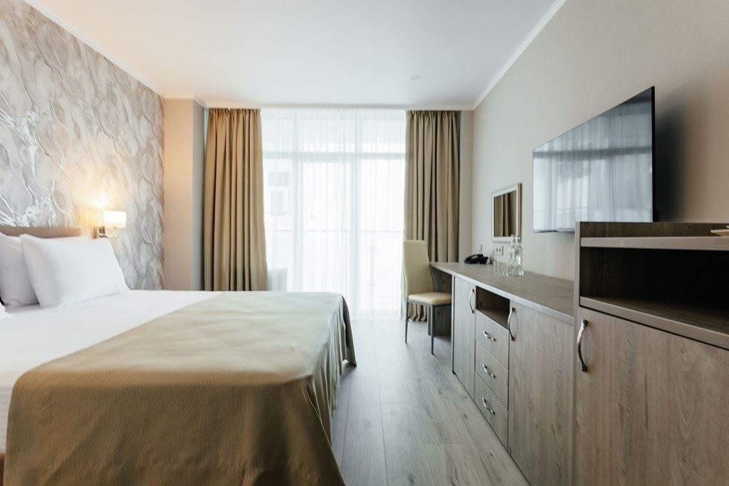 rooms-standart-balcony-side-sea-view