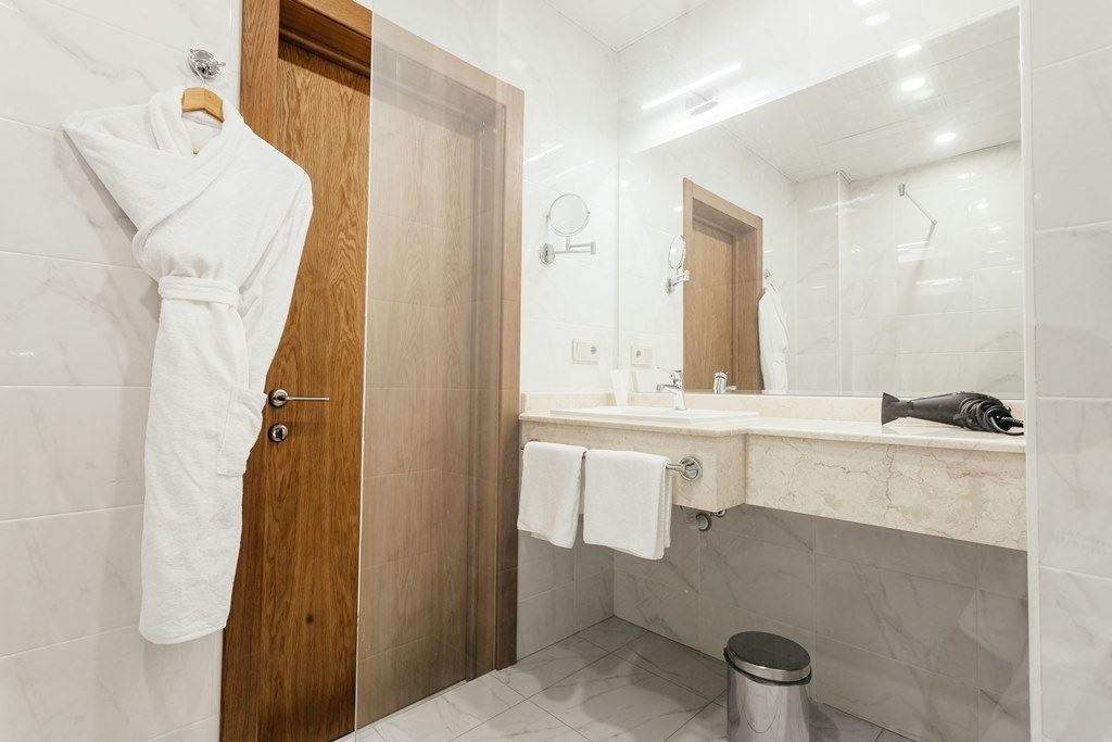 rooms-standart-balcony-side-sea-view