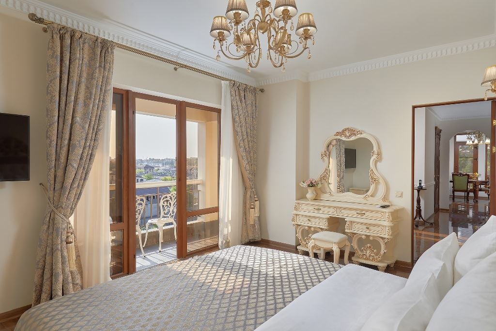 rooms-royal-suite