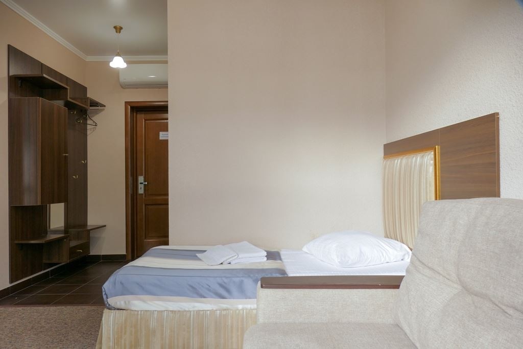 rooms-2-room-balcony