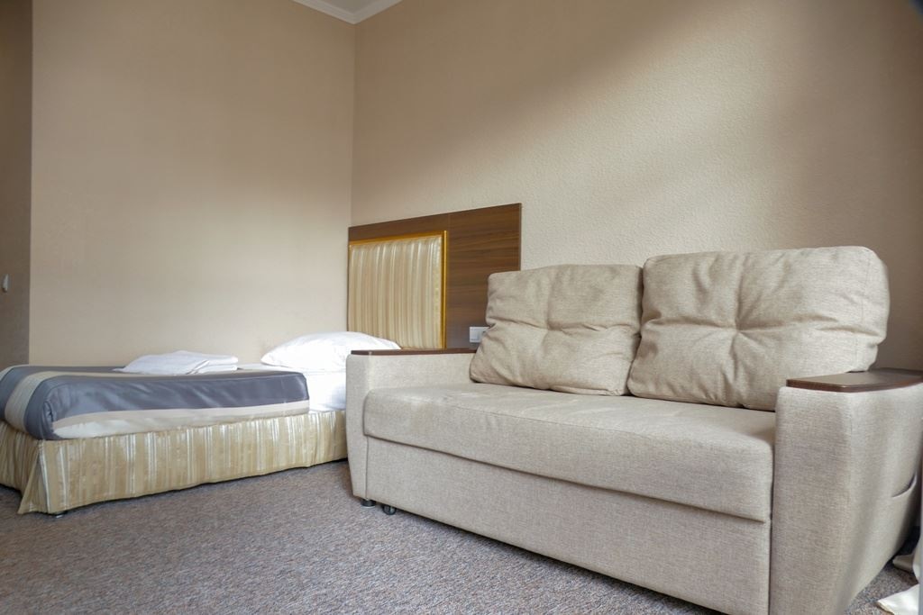 rooms-2-room-balcony