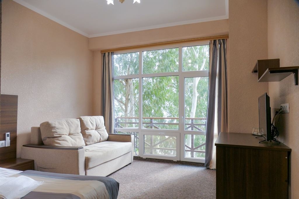 rooms-2-room-balcony