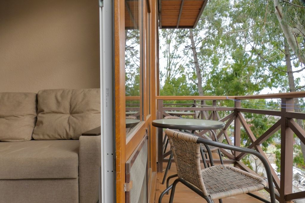 rooms-2-room-balcony