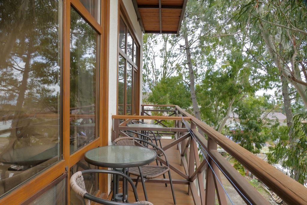 rooms-2-room-balcony