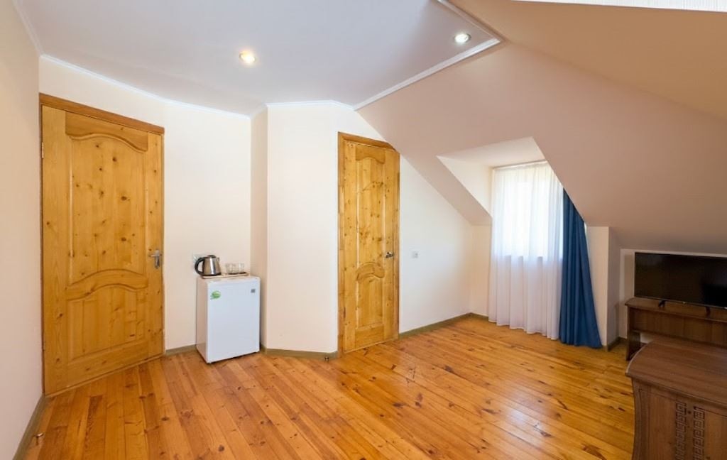 rooms-standart-balcony