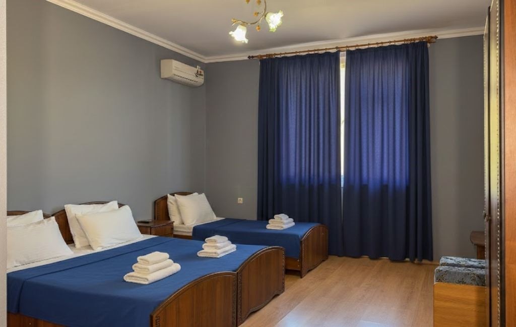 rooms-superior-balcony